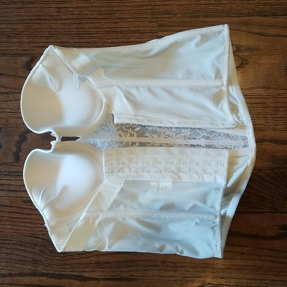 Lace Bustier - Picture 6 of 8